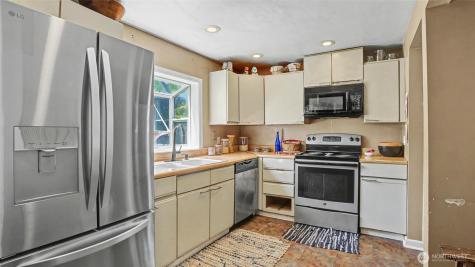 8650 10th Avenue SW Seattle WA 98106