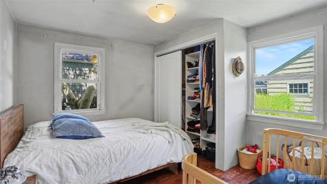 8650 10th Avenue SW Seattle WA 98106