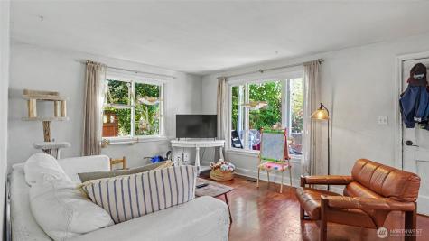 8650 10th Avenue SW Seattle WA 98106