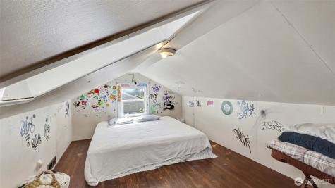 8650 10th Avenue SW Seattle WA 98106