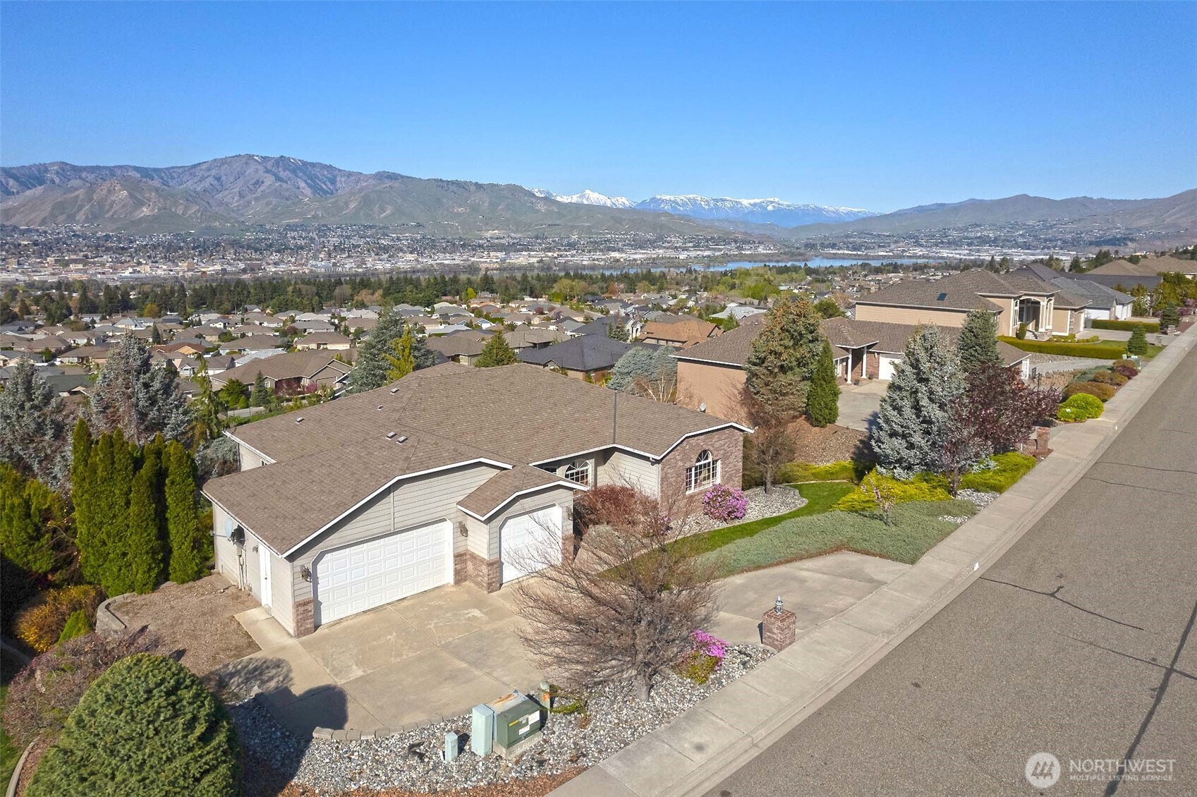 946 Briarwood Drive East Wenatchee WA 98802
