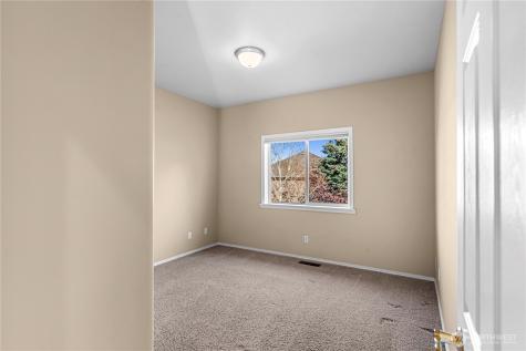 946 Briarwood Drive East Wenatchee WA 98802