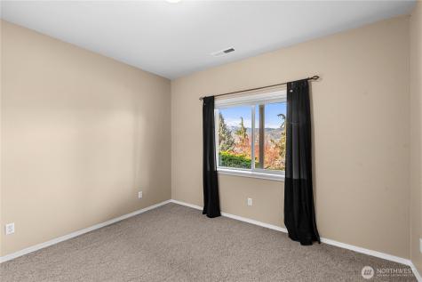 946 Briarwood Drive East Wenatchee WA 98802