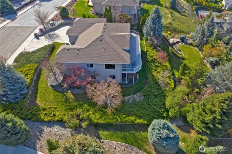 946 Briarwood Drive East Wenatchee WA 98802