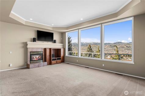 946 Briarwood Drive East Wenatchee WA 98802