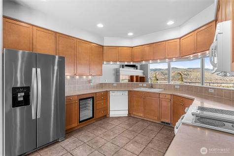 946 Briarwood Drive East Wenatchee WA 98802
