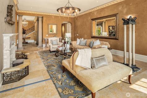 623 W Highland Drive Seattle WA 98119