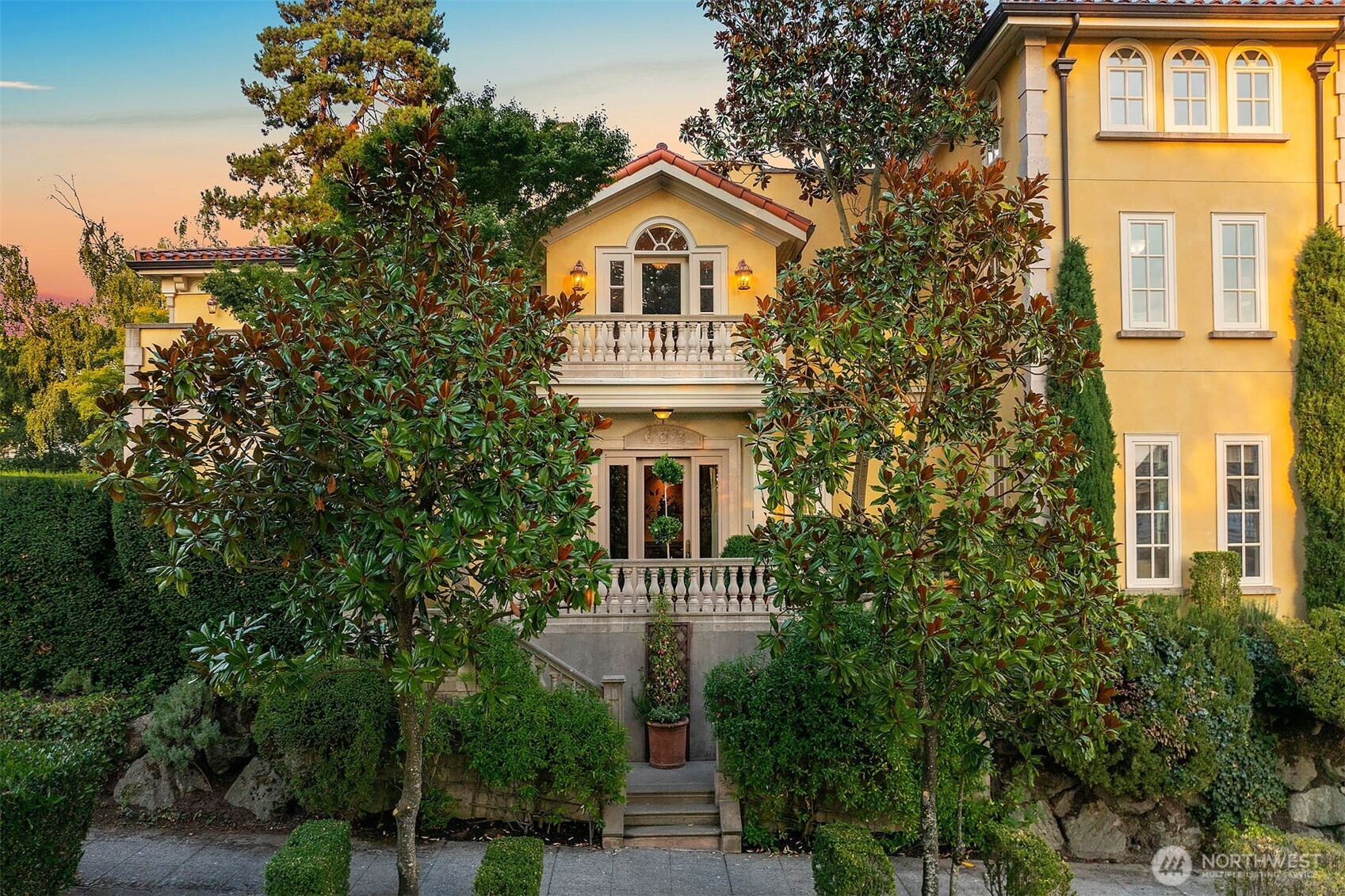 623 W Highland Drive Seattle WA 98119