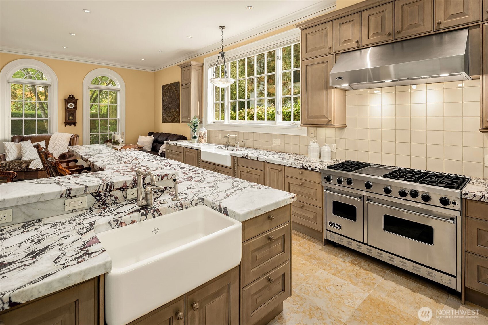 623 W Highland Drive Seattle WA 98119