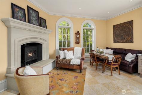623 W Highland Drive Seattle WA 98119