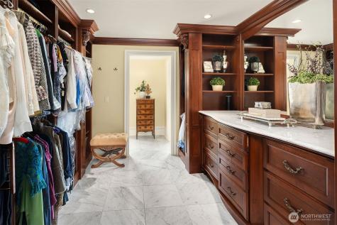 623 W Highland Drive Seattle WA 98119