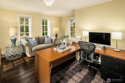 623 W Highland Drive Seattle WA 98119