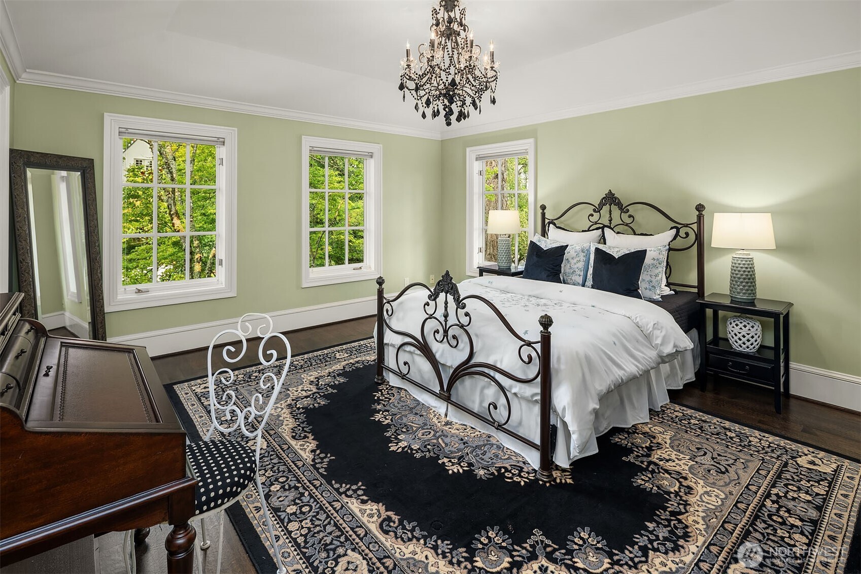 623 W Highland Drive Seattle WA 98119
