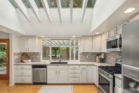 3227 171st Avenue NE Bellevue WA 98008