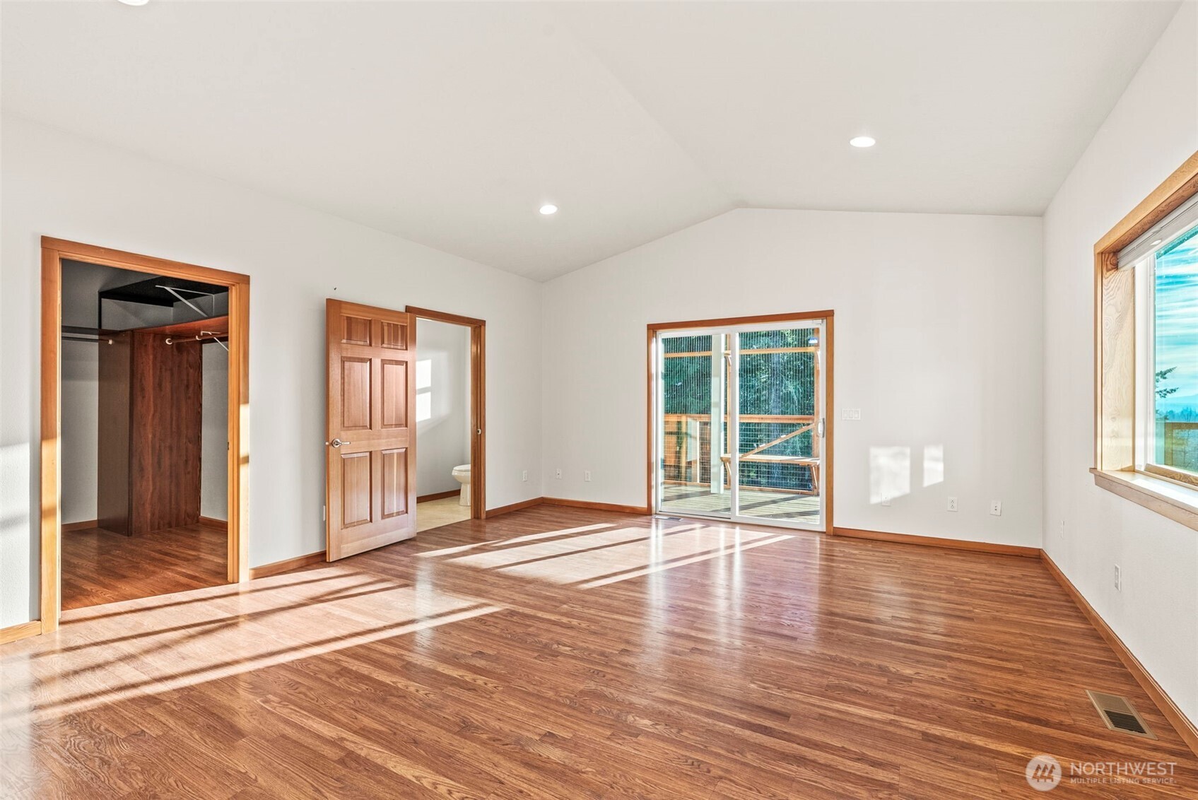 303 Shadow Mount Road Silverlake WA 98645