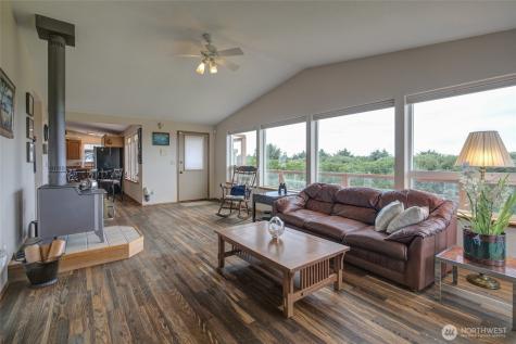 347 Sand Dune Avenue SW Ocean Shores WA 98569