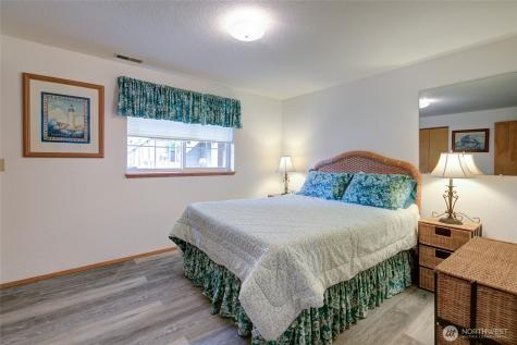 347 Sand Dune Avenue SW Ocean Shores WA 98569