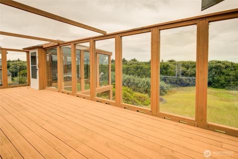347 Sand Dune Avenue SW Ocean Shores WA 98569