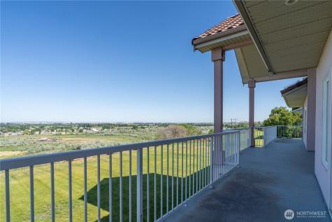 4560 Bluff Drive NE Moses Lake WA 98837