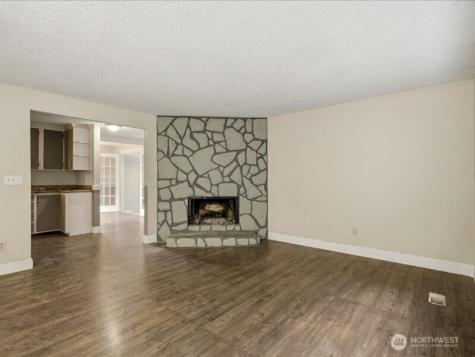 13906 126th Avenue E Puyallup WA 98374