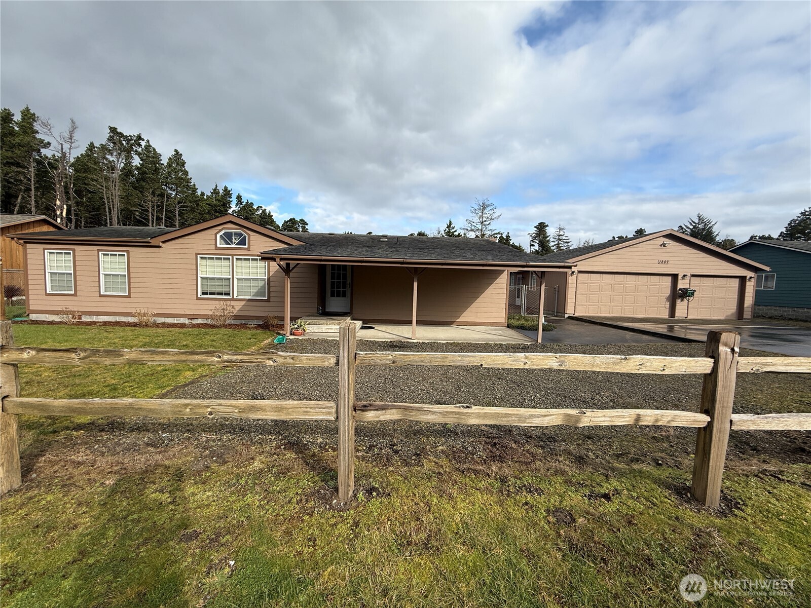 1207 215th Lane Ocean Park WA 98640