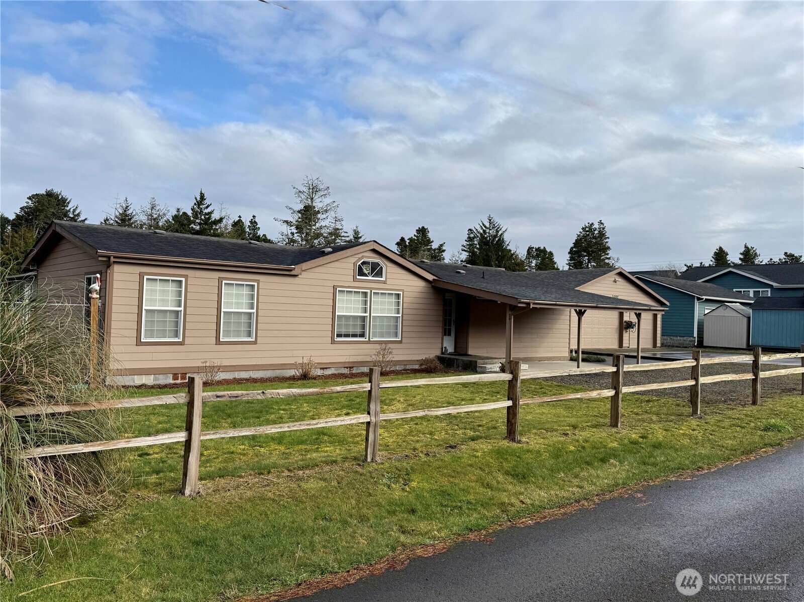 1207 215th Lane Ocean Park WA 98640