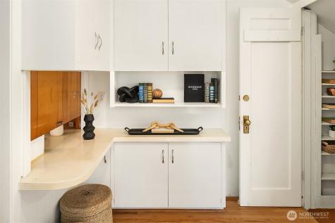 4240 Cramer Street Seattle WA 98199