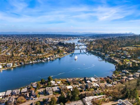 4240 Cramer Street Seattle WA 98199