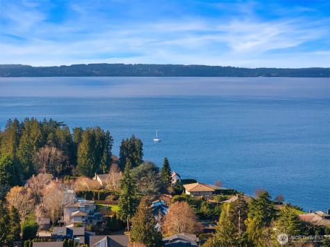 4240 Cramer Street Seattle WA 98199