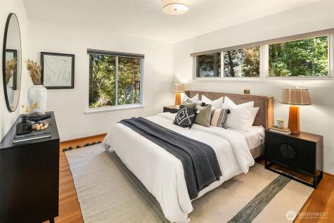 4240 Cramer Street Seattle WA 98199