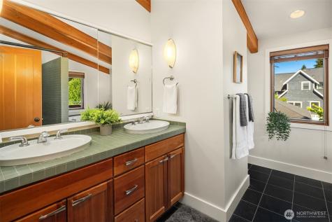 543 N 83rd Street Seattle WA 98103