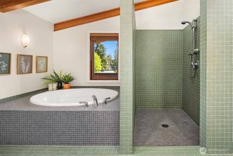 543 N 83rd Street Seattle WA 98103