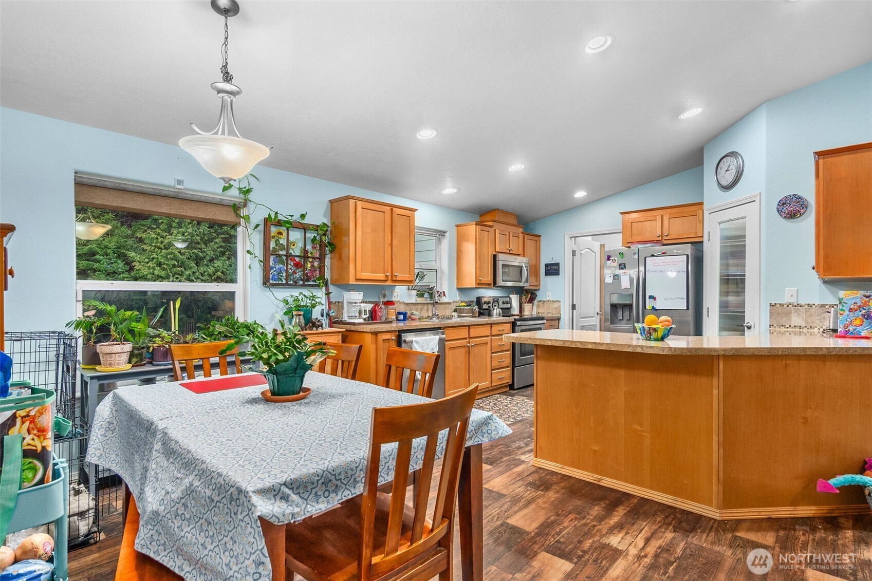39 Paradise Lane Pacific Beach WA 98571