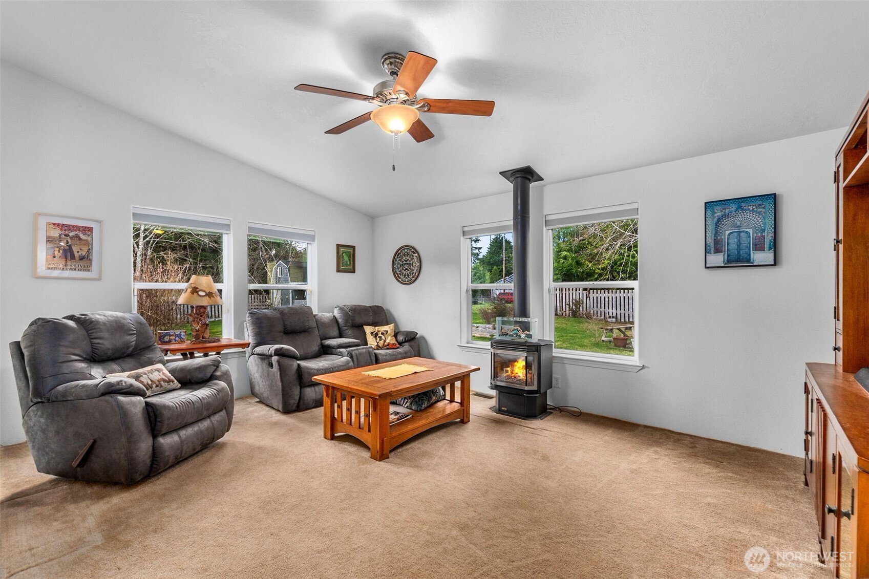 39 Paradise Lane Pacific Beach WA 98571