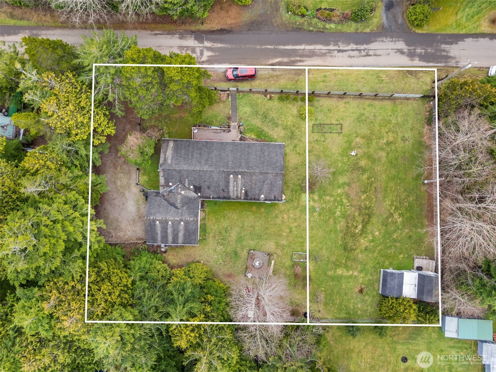 39 Paradise Lane Pacific Beach WA 98571