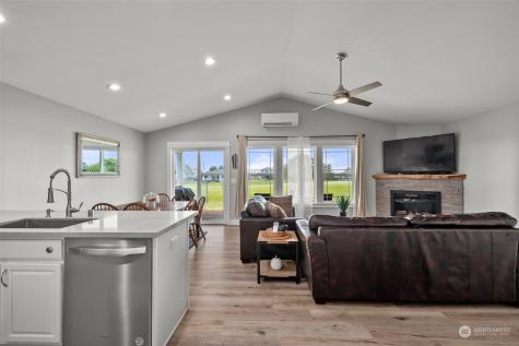 571 Puffin Avenue NE Ocean Shores WA 98569