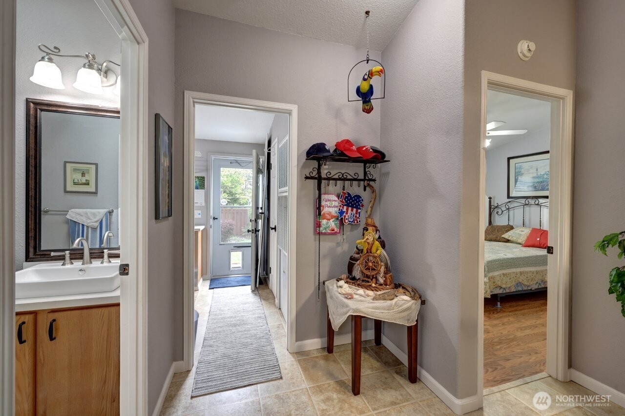 1308 N Washington Avenue Long Beach WA 98631