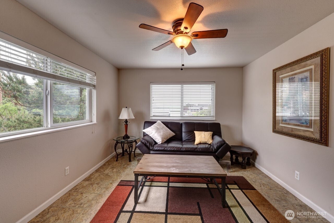 1308 N Washington Avenue Long Beach WA 98631