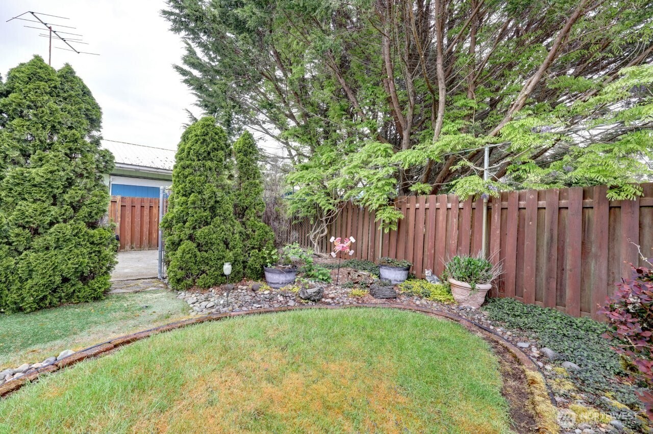 1308 N Washington Avenue Long Beach WA 98631