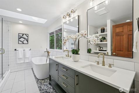 411 W Lake Sammamish Parkway NE Bellevue WA 98008