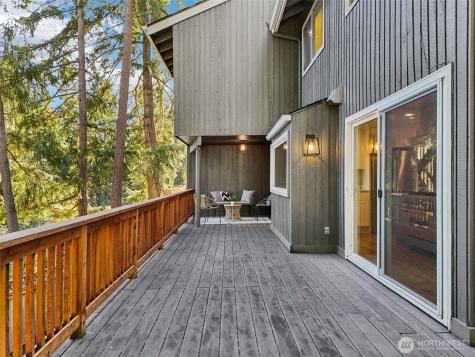 411 W Lake Sammamish Parkway NE Bellevue WA 98008