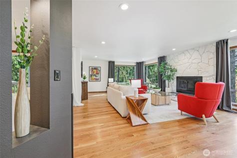 411 W Lake Sammamish Parkway NE Bellevue WA 98008