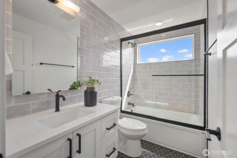 6103 S Norfolk Street Seattle WA 98118