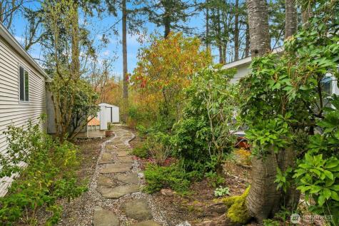 18425 NE 95th Street Redmond WA 98052