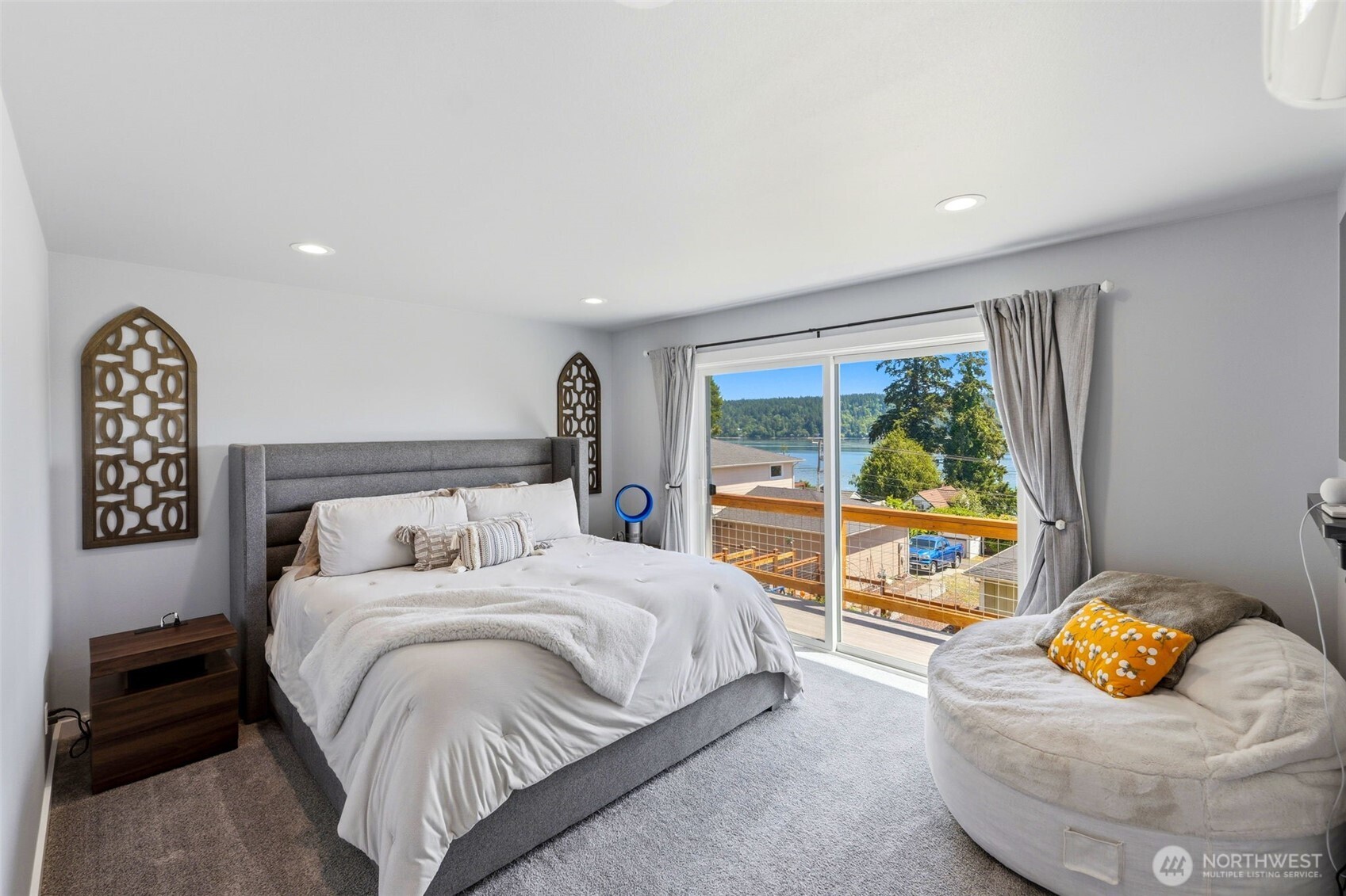 5584 Madrona Avenue NE Bremerton WA 98311