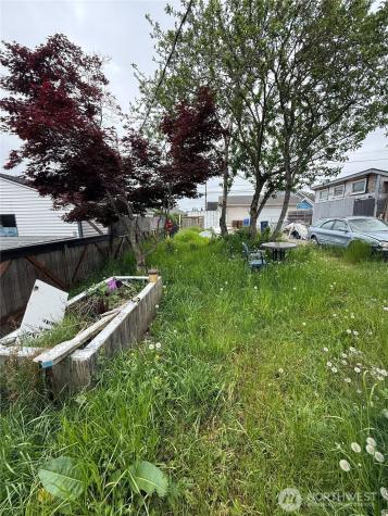 1210 E 35th Street Tacoma WA 98404