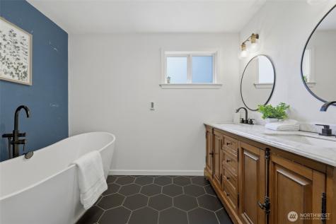 10612 Lake Steilacoom Drive SW Lakewood WA 98498