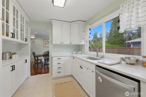 10612 Lake Steilacoom Drive SW Lakewood WA 98498