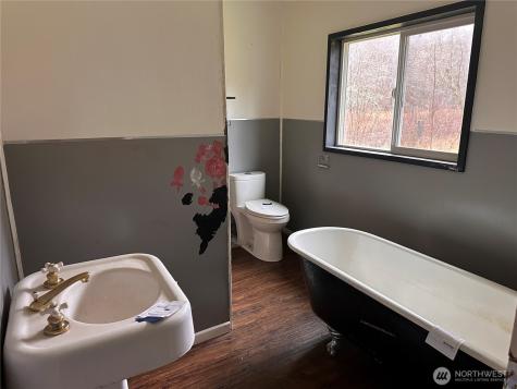 310 Butte Creek Road Raymond WA 98577