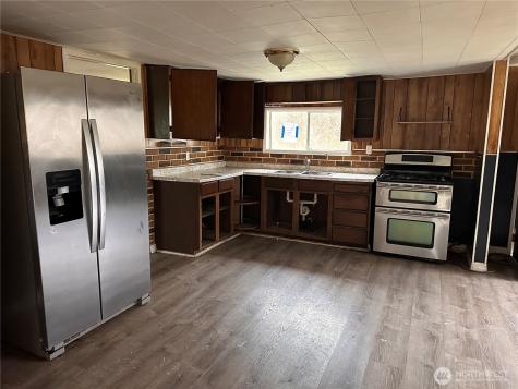 310 Butte Creek Road Raymond WA 98577